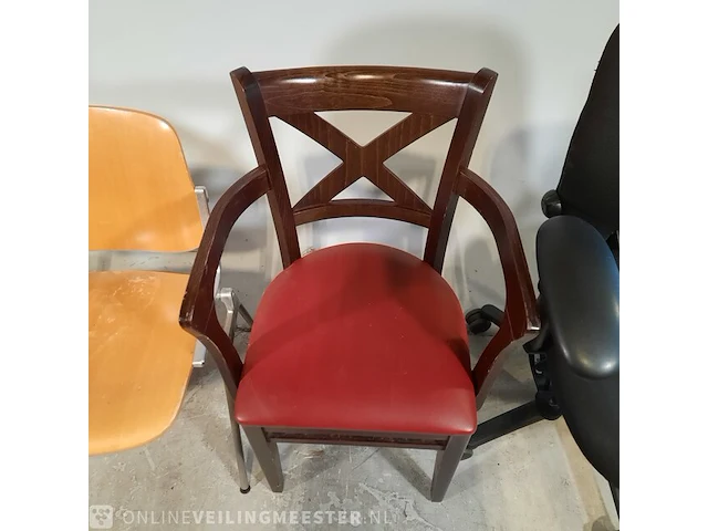 Partij diverse stoelen o.a artifort - afbeelding 12 van  16