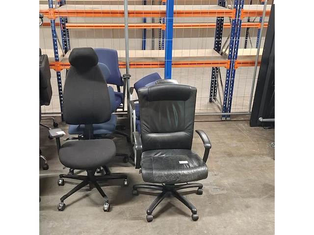 Partij diverse stoelen, o.a. rohde&grahl/malmstolen - afbeelding 2 van  12