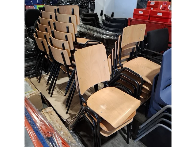 Partij diverse stoelen - afbeelding 2 van  14