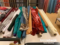 Partij diverse stoffen (circa 100 rollen) (c) - afbeelding 10 van  11