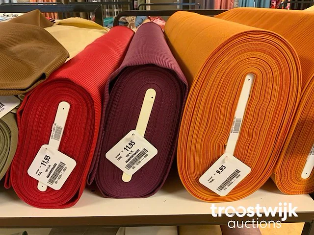 Partij diverse stoffen (circa 100 rollen) (c) - afbeelding 11 van  11