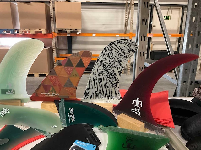 Partij diverse surfboard vinnen (27x) - afbeelding 15 van  16