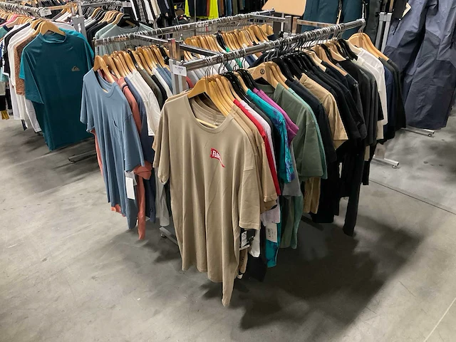 Partij diverse t-shirts (110x) - afbeelding 1 van  7
