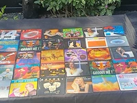 Partij diverse tabletaccesoires, beschermhoezen, dvd's en cd's - afbeelding 8 van  15