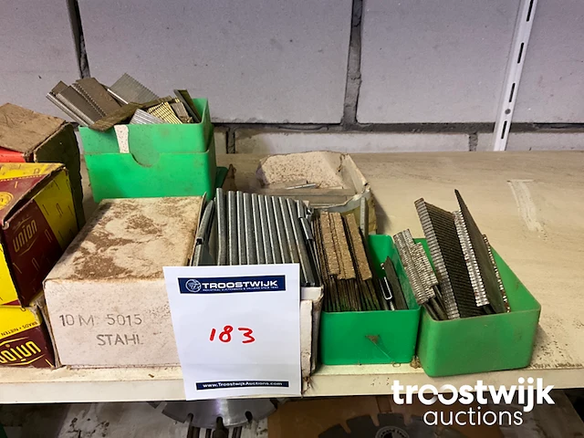 Partij diverse tackernagels - afbeelding 4 van  4