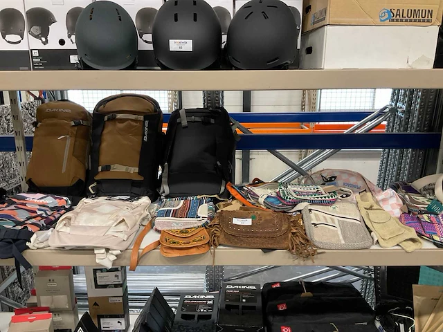 Partij diverse tassen (18x) - afbeelding 1 van  5
