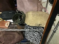 Partij diverse tassen/accessoires o.a carhartt/dakine/roxy/etc (32x) - afbeelding 2 van  18