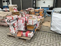 Partij diverse tegels - afbeelding 1 van  15