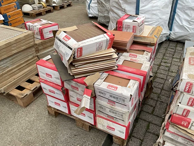 Partij diverse tegels - afbeelding 13 van  15