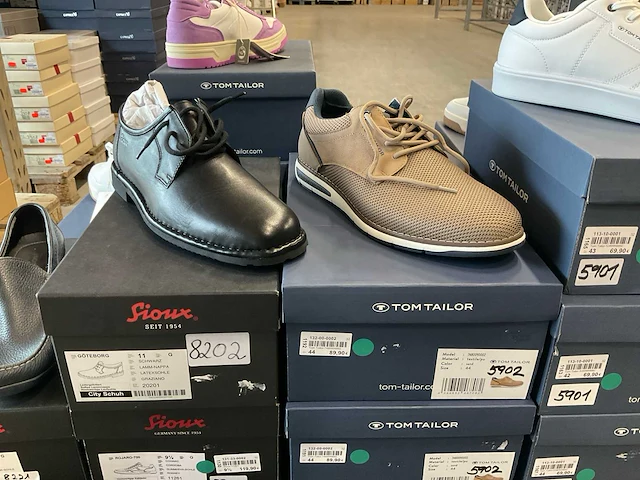 Partij diverse tom tailor & sioux schoenen (41x) - afbeelding 18 van  20