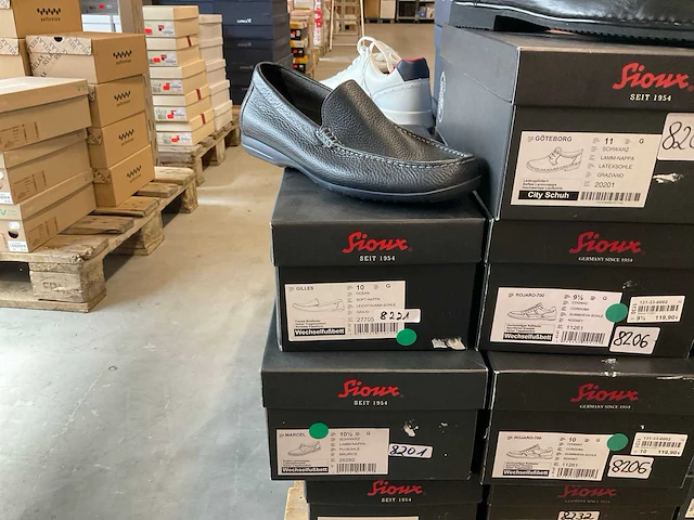 Partij diverse tom tailor & sioux schoenen (41x) - afbeelding 20 van  20