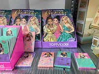Partij diverse top model/miss melody items (450x) - afbeelding 11 van  13