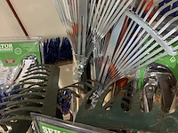 Partij diverse tuingereedschap inclusief metalen krat - afbeelding 2 van  9