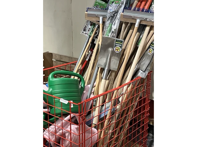 Partij diverse tuingereedschap inclusief metalen krat - afbeelding 9 van  9
