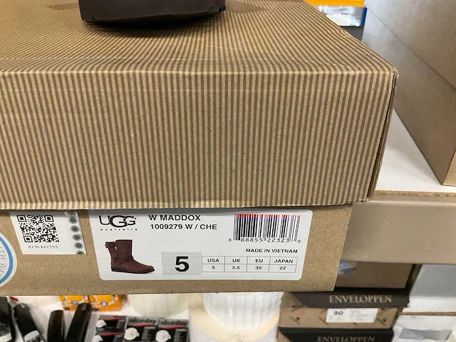Partij diverse ugg schoenen (17x) - afbeelding 7 van  12