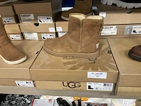 Partij diverse ugg schoenen (17x) - afbeelding 8 van  12