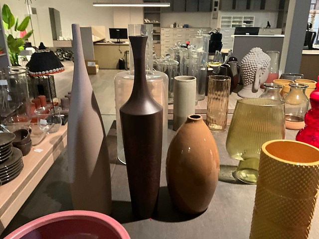 Partij diverse vazen (32x) - afbeelding 3 van  16