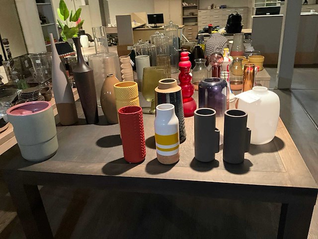 Partij diverse vazen (32x) - afbeelding 9 van  16