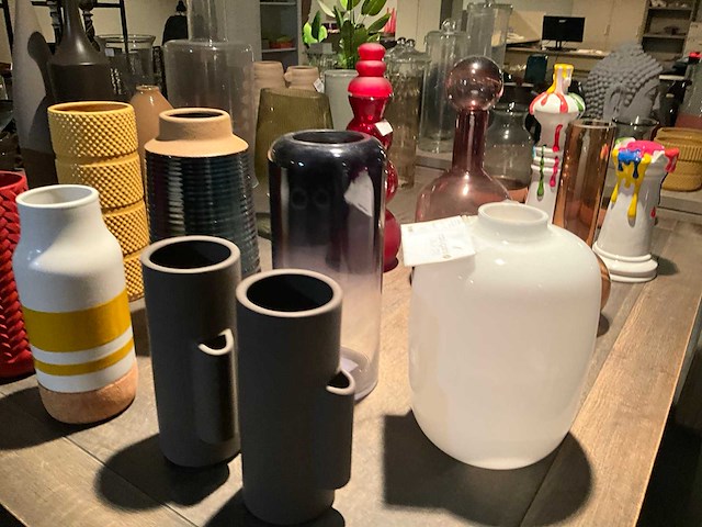 Partij diverse vazen (32x) - afbeelding 12 van  16