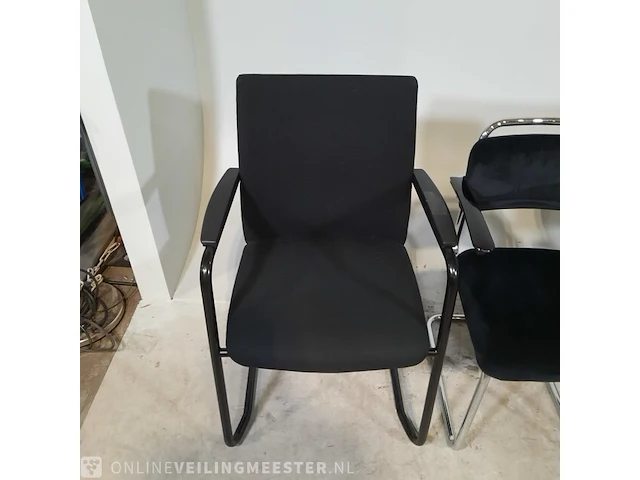 Partij diverse vergaderstoelen o.a. gispen - afbeelding 17 van  22