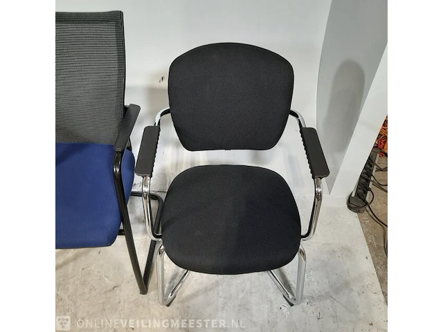 Partij diverse vergaderstoelen o.a. gispen - afbeelding 20 van  22