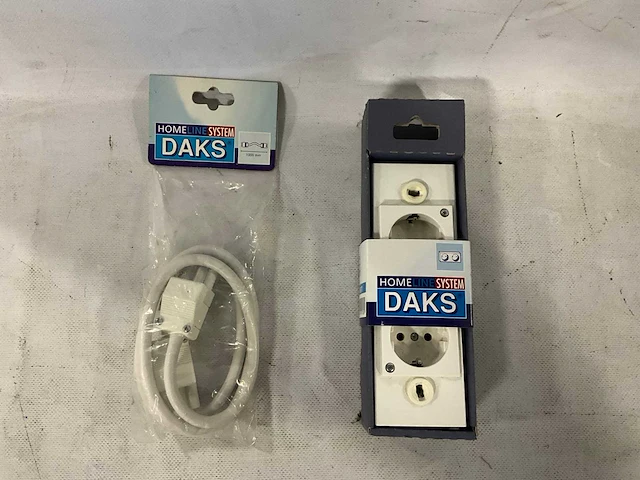 Partij diverse verlichting van o.a massive en daks (circa 4500 stuks) - afbeelding 9 van  20