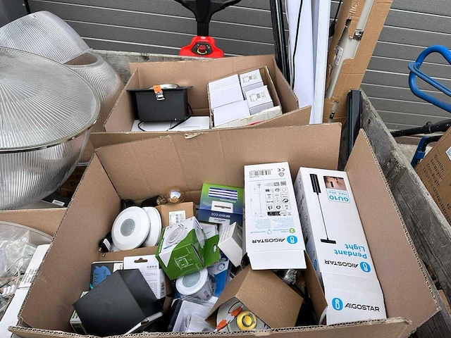 Partij diverse verlichting - afbeelding 33 van  42