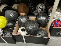 Partij diverse voetbal ballen (50x) - afbeelding 4 van  5