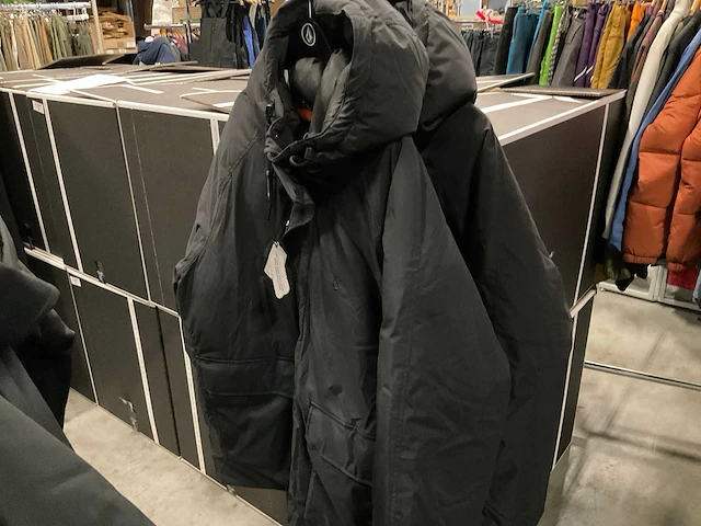 Partij diverse volcom jassen (17x) - afbeelding 12 van  14