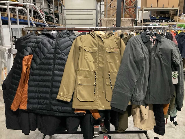 Partij diverse volcom jassen (21x) - afbeelding 8 van  13