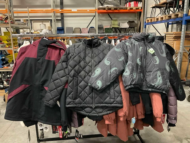 Partij diverse volcom jassen (25x) - afbeelding 7 van  13
