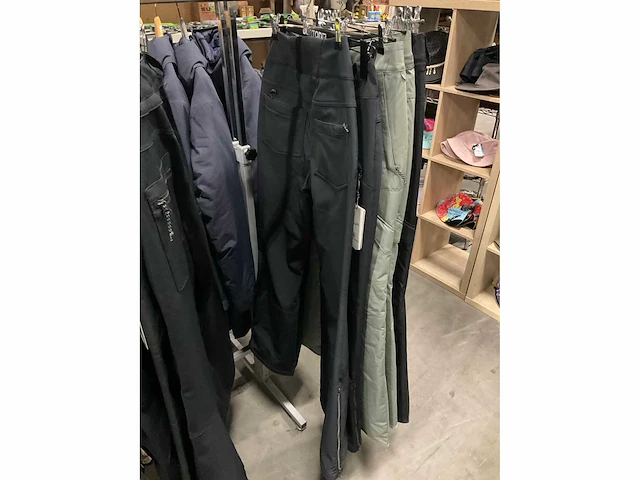 Partij diverse volcom wintersport broeken (8x) - afbeelding 11 van  15
