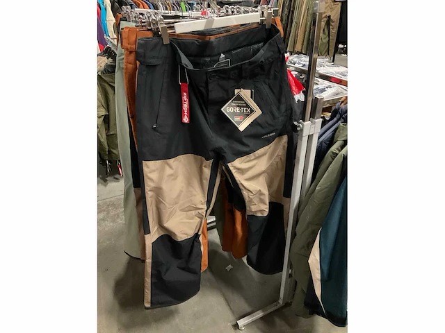 Partij diverse volcom wintersportbroeken (17x) - afbeelding 8 van  14