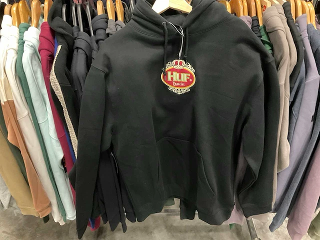 Partij diverse volcom/vissla/huf/polarskate vesten&truien (45x) - afbeelding 32 van  32