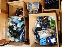 Partij diverse vrachtwagenonderdelen o.a daf, o.a 3120-17-051-2206 - afbeelding 8 van  16