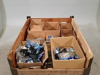 Partij diverse vrachtwagenonderdelen o.a daf, o.a 3120-17-051-2206 - afbeelding 1 van  16