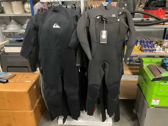 Partij diverse wetsuits o.a quiksilver/billabonc (27x) - afbeelding 9 van  14