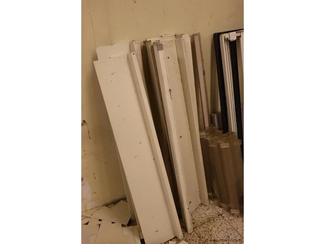 Partij diverse (winkel) stelling onderdelen - afbeelding 10 van  13