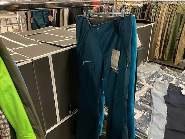 Partij diverse wintersport kleding (36x) - afbeelding 6 van  14