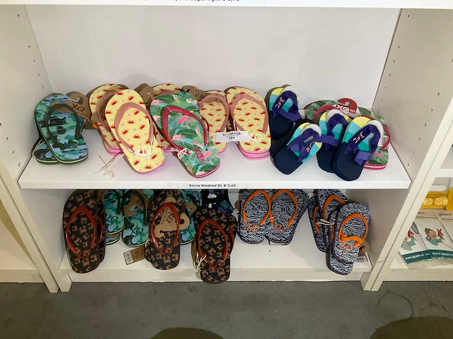 Partij diverse xq/bfc slippers (21x) - afbeelding 2 van  6