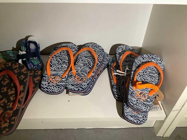 Partij diverse xq/bfc slippers (21x) - afbeelding 5 van  6