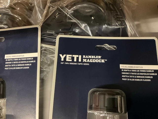 Partij diverse yeti accessoires (32x) - afbeelding 2 van  16