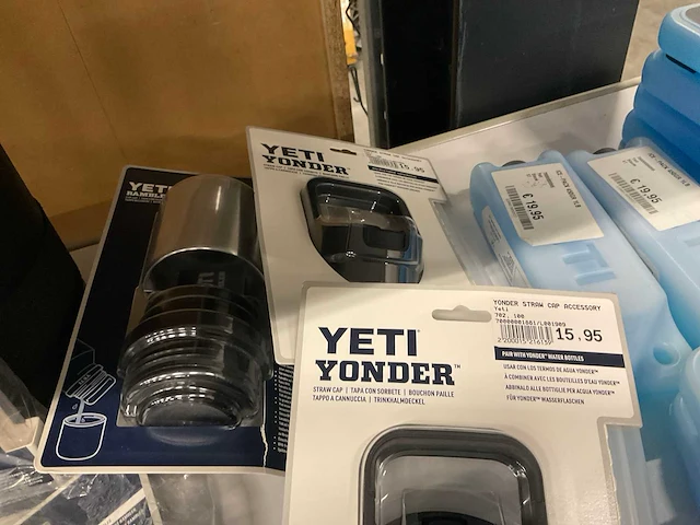Partij diverse yeti accessoires (32x) - afbeelding 6 van  16