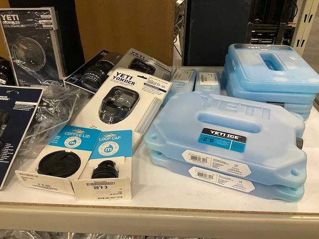 Partij diverse yeti accessoires (32x) - afbeelding 14 van  16