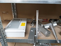 Partij diversen - o.a. deurdrangers, brandblussystemen enz. - afbeelding 5 van  7