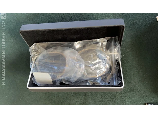 Partij diversen airpods, givenchy, jbl, philips - afbeelding 8 van  8