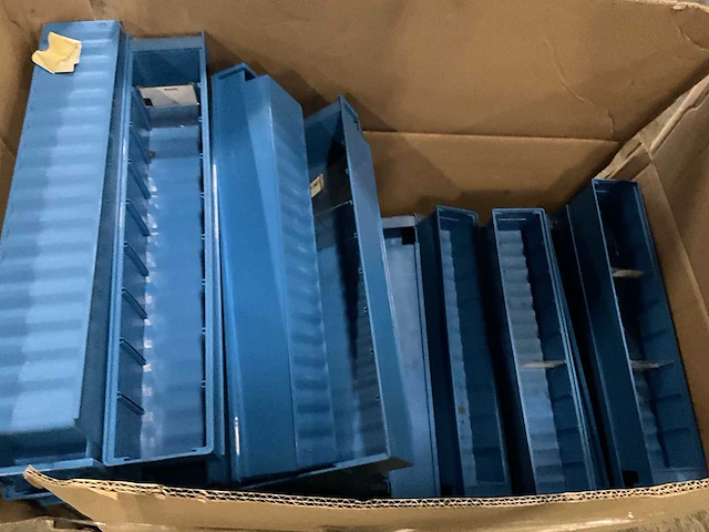 Partij diversen assortiment bakjes (circa 65 stuks) - afbeelding 4 van  4