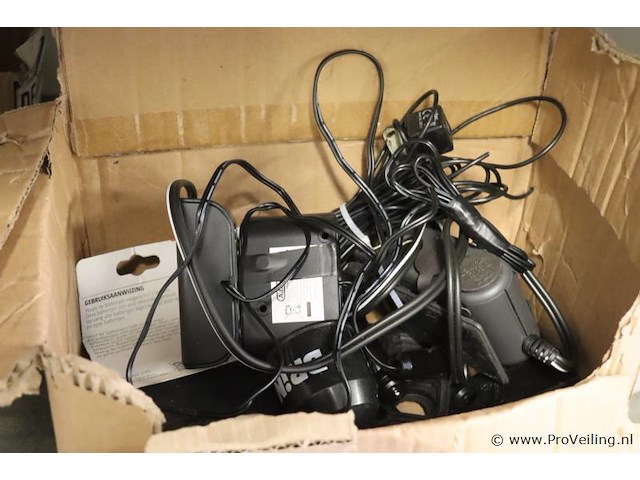 Partij diversen bestaande uit o.a. 380v-stekker, wandcontactdozen, kabels & schuifsloten - afbeelding 2 van  10