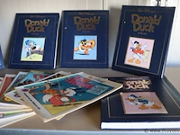 Partij diversen bestaande uit o.a. donald duck stripboeken, betonnen poedel beeld, polystone roodkapje & werkverkeer bord - afbeelding 4 van  6