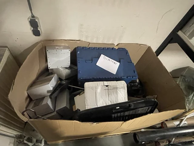 Partij diversen bestaande uit o.a. groepenkasten & installatieautomaten - afbeelding 2 van  5